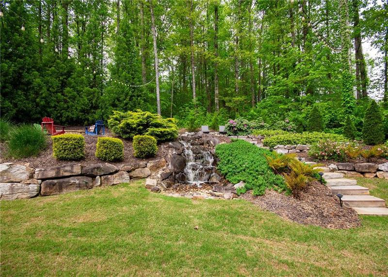 Image for property 104 Fairway Overlook, Woodstock, GA 30188