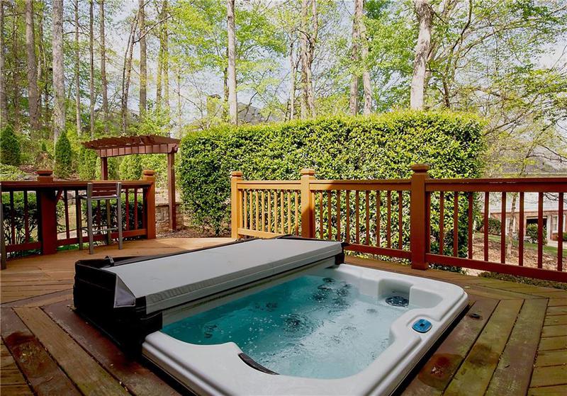 Image for property 104 Fairway Overlook, Woodstock, GA 30188