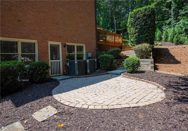 Image for property 104 Fairway Overlook, Woodstock, GA 30188