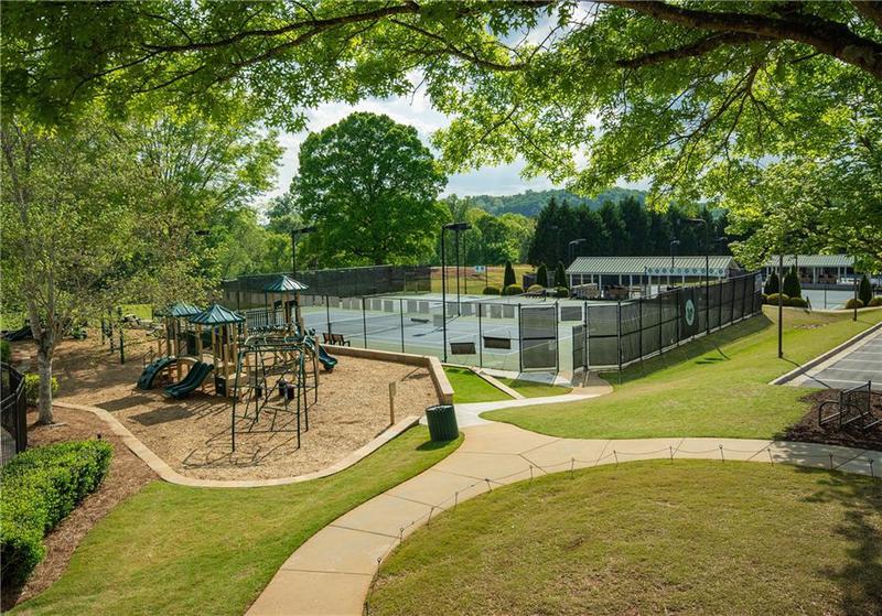 Image for property 104 Fairway Overlook, Woodstock, GA 30188