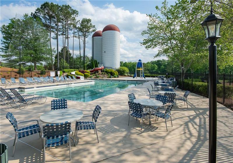 Image for property 104 Fairway Overlook, Woodstock, GA 30188