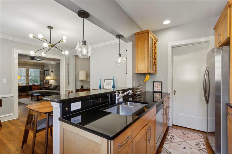 Image for property 2 Collier Road 5, Atlanta, GA 30309