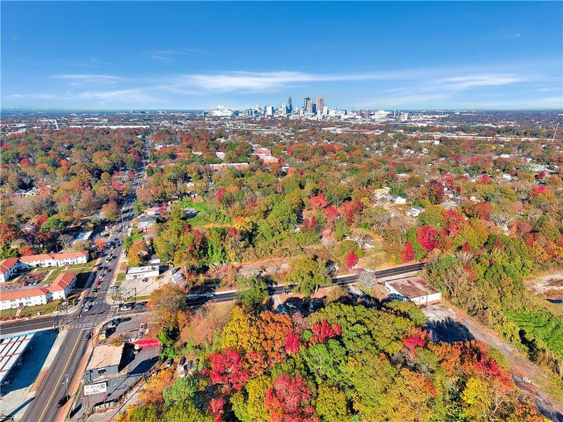 Image for property 1286 Metropolitan Parkway, Atlanta, GA 30310