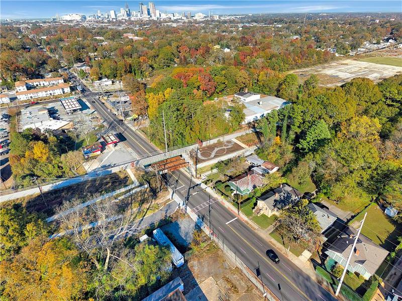 Image for property 1286 Metropolitan Parkway, Atlanta, GA 30310
