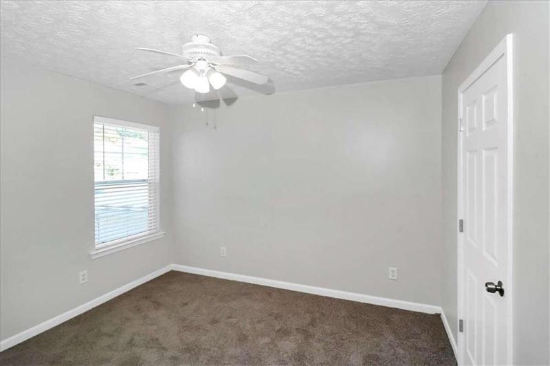 Image for property 4652 Parkway Circle, Atlanta, GA 30349