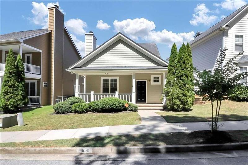 Image for property 4652 Parkway Circle, Atlanta, GA 30349