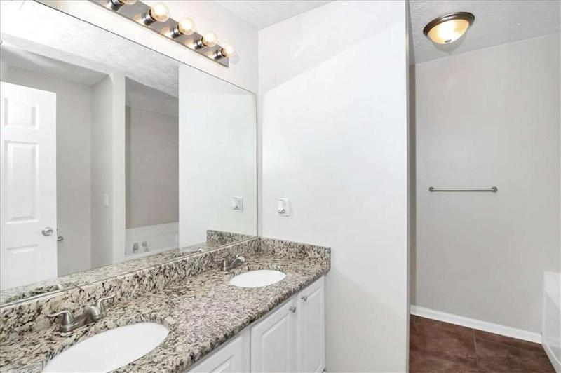 Image for property 4652 Parkway Circle, Atlanta, GA 30349