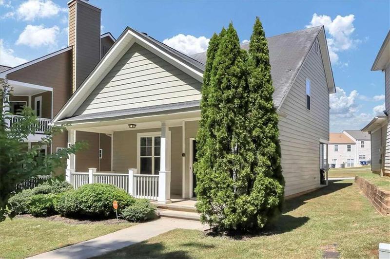 Image for property 4652 Parkway Circle, Atlanta, GA 30349