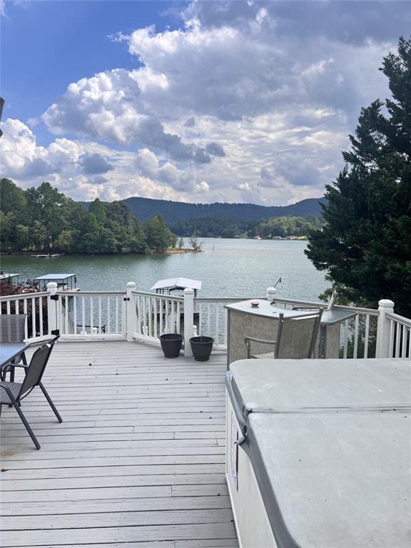 Image for property 18 River Street, Hiawassee, GA 30546