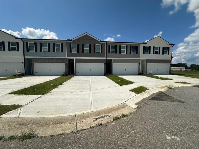 Image for property 113 Brexley Drive 27, Calhoun, GA 30701