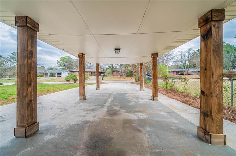 Image for property 3680 Brookcrest Circle, Decatur, GA 30032