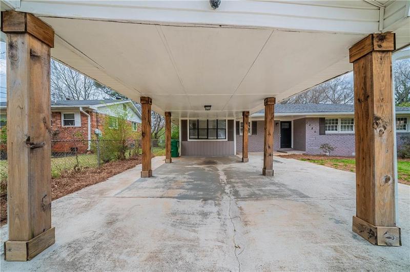 Image for property 3680 Brookcrest Circle, Decatur, GA 30032