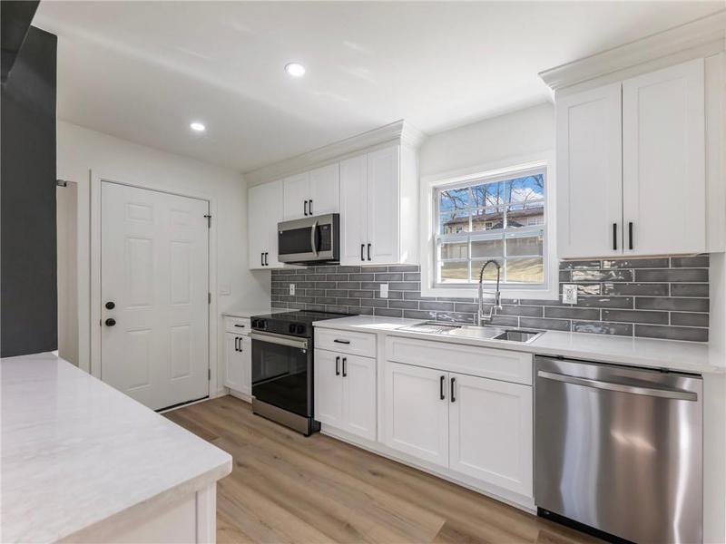 Image for property 1783 Big Valley Lane, Stone Mountain, GA 30083