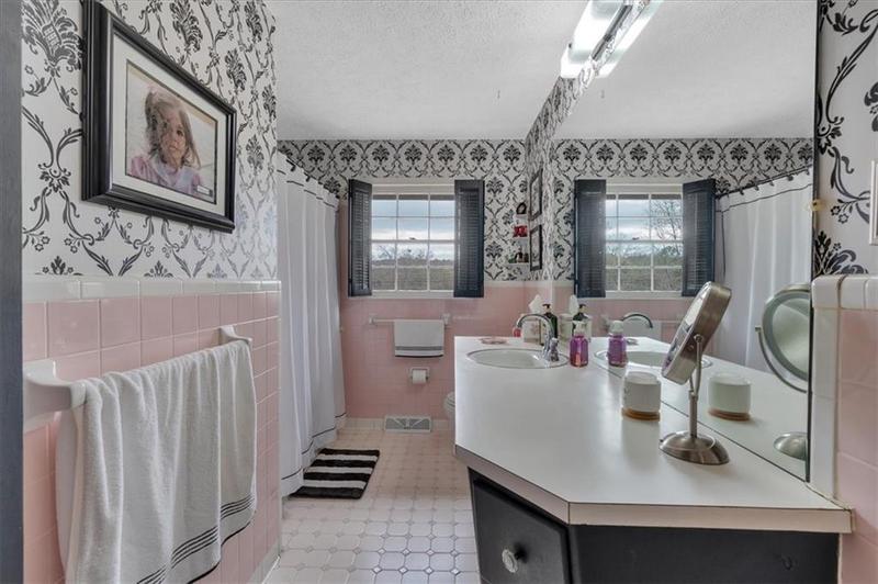 Image for property 383 Valley Grove Road, Cedartown, GA 30125