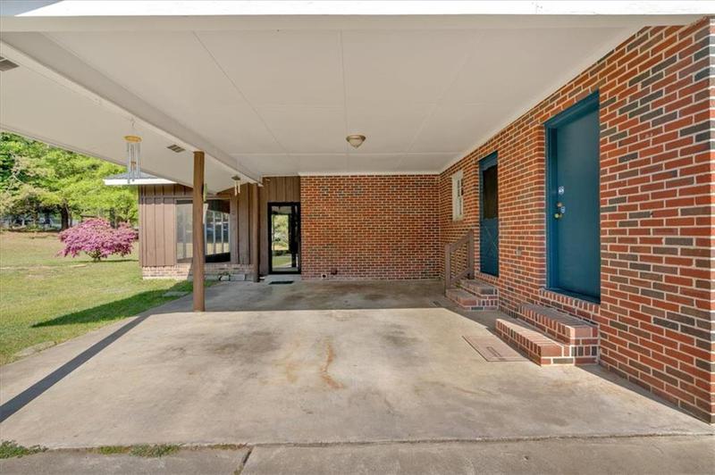 Image for property 383 Valley Grove Road, Cedartown, GA 30125