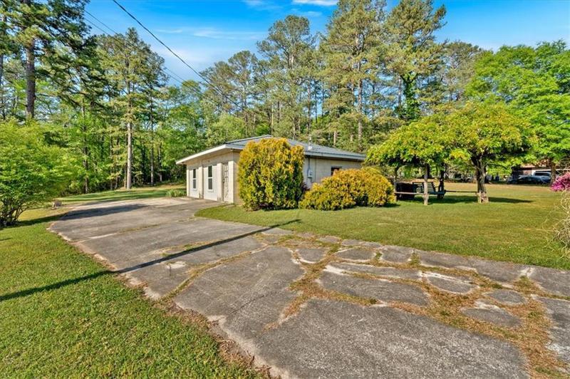 Image for property 383 Valley Grove Road, Cedartown, GA 30125