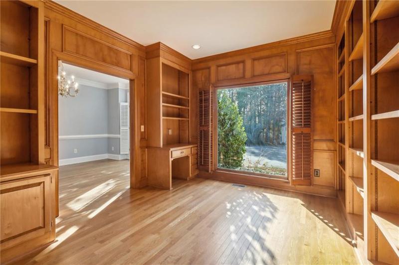 Image for property 230 Wessex Court, Atlanta, GA 30328