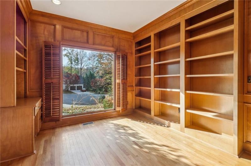 Image for property 230 Wessex Court, Atlanta, GA 30328