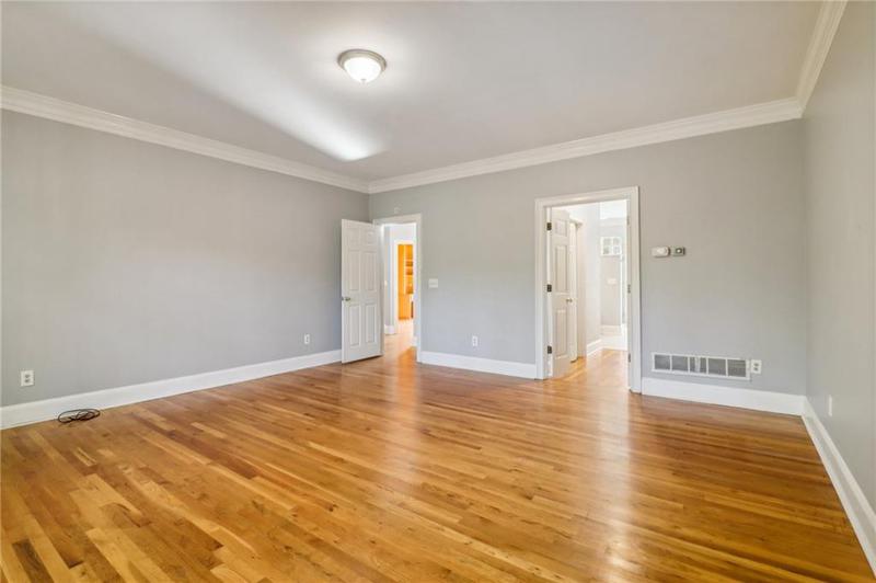 Image for property 230 Wessex Court, Atlanta, GA 30328
