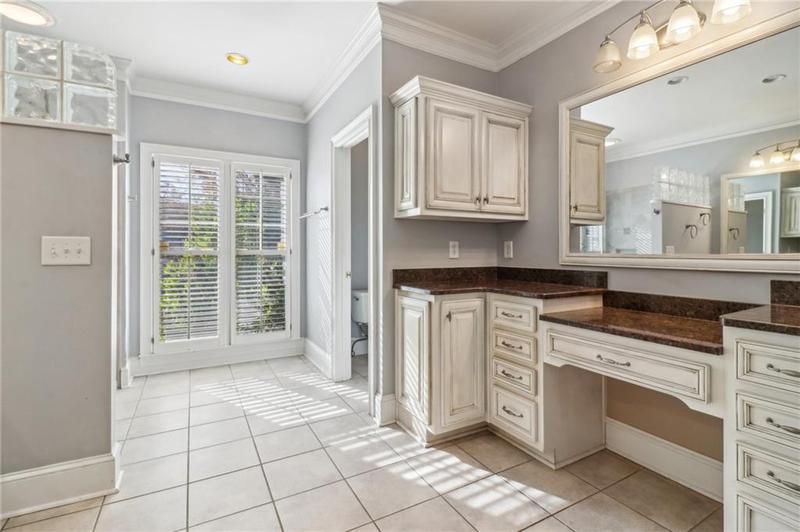 Image for property 230 Wessex Court, Atlanta, GA 30328