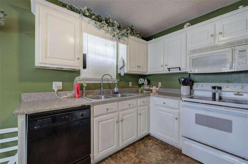 Image for property 3 Blueberry Lane, Rome, GA 30161