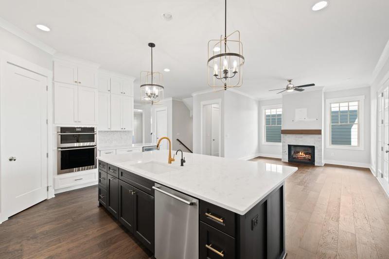 Image for property 4002 Moody Lane, Woodstock, GA 30188