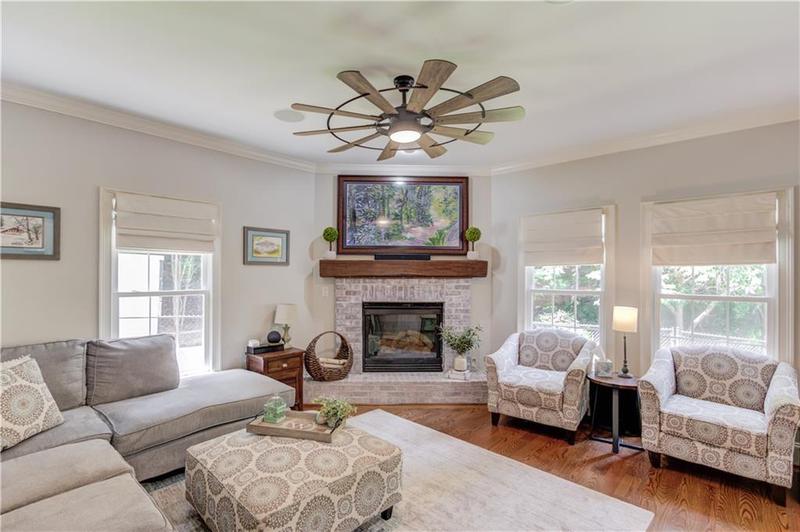 Image for property 623 Old Collins Road, Hoschton, GA 30548