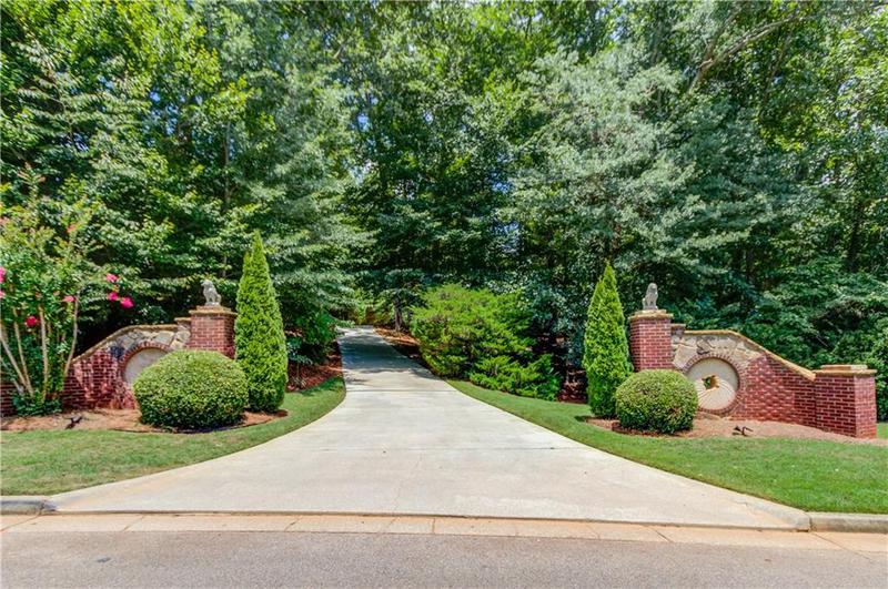 Image for property 623 Old Collins Road, Hoschton, GA 30548