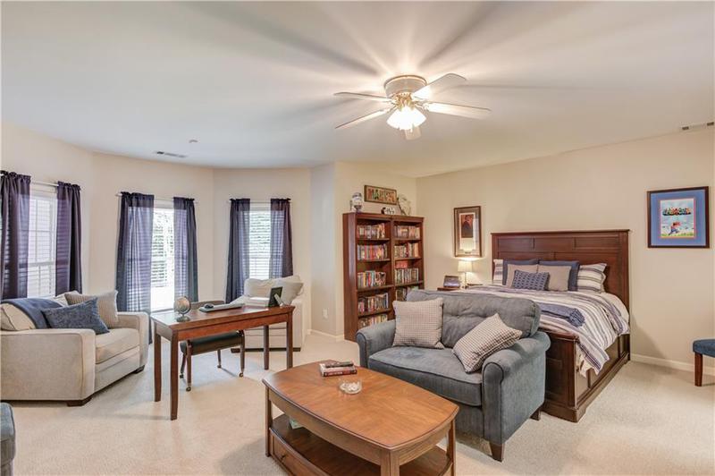 Image for property 623 Old Collins Road, Hoschton, GA 30548