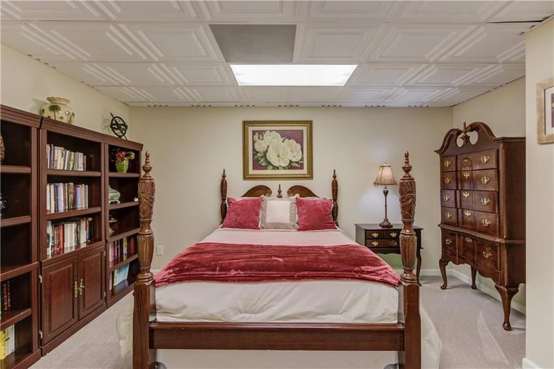 Image for property 623 Old Collins Road, Hoschton, GA 30548