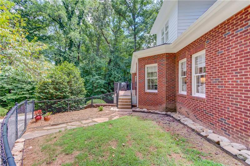 Image for property 623 Old Collins Road, Hoschton, GA 30548