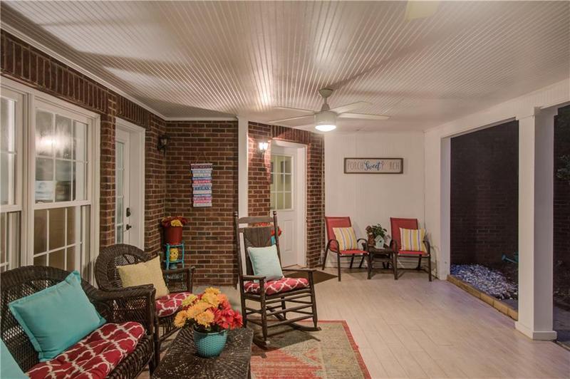 Image for property 623 Old Collins Road, Hoschton, GA 30548
