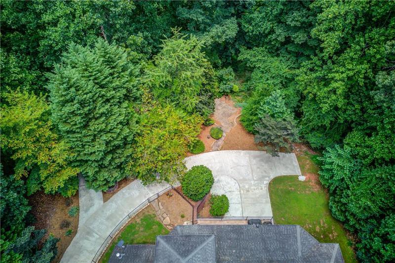 Image for property 623 Old Collins Road, Hoschton, GA 30548