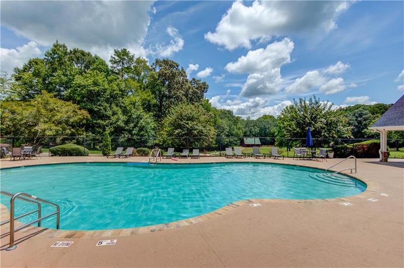 Image for property 623 Old Collins Road, Hoschton, GA 30548