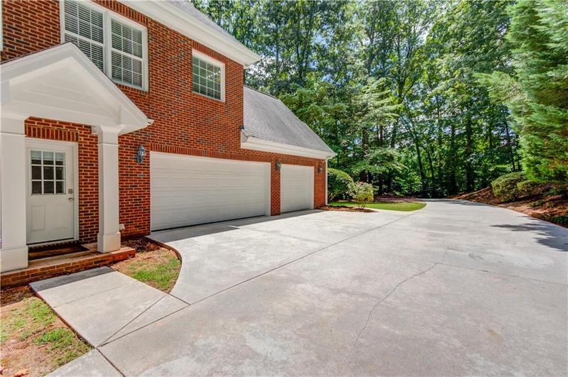 Image for property 623 Old Collins Road, Hoschton, GA 30548