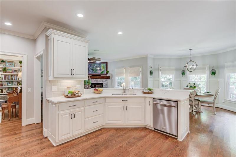 Image for property 623 Old Collins Road, Hoschton, GA 30548