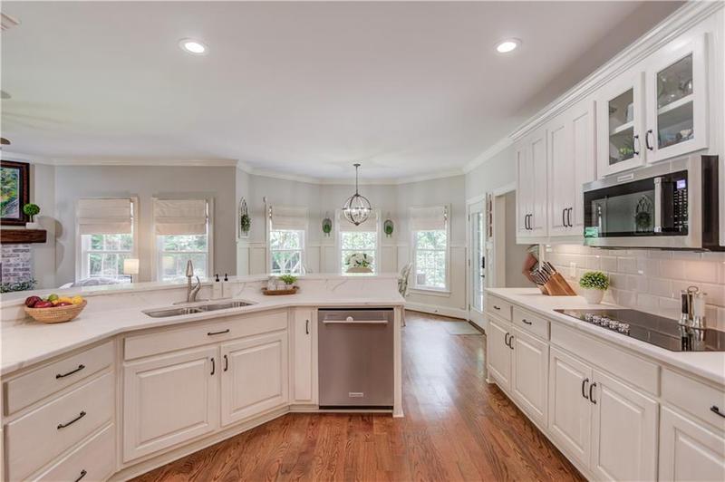 Image for property 623 Old Collins Road, Hoschton, GA 30548