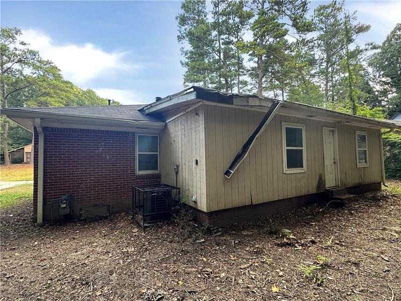 Image for property 2084 Snow Road, Atlanta, GA 30311
