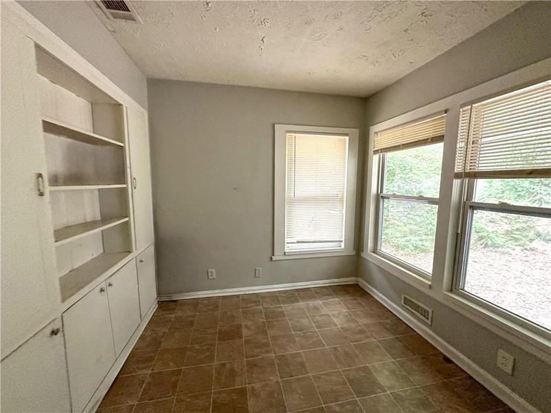 Image for property 2084 Snow Road, Atlanta, GA 30311