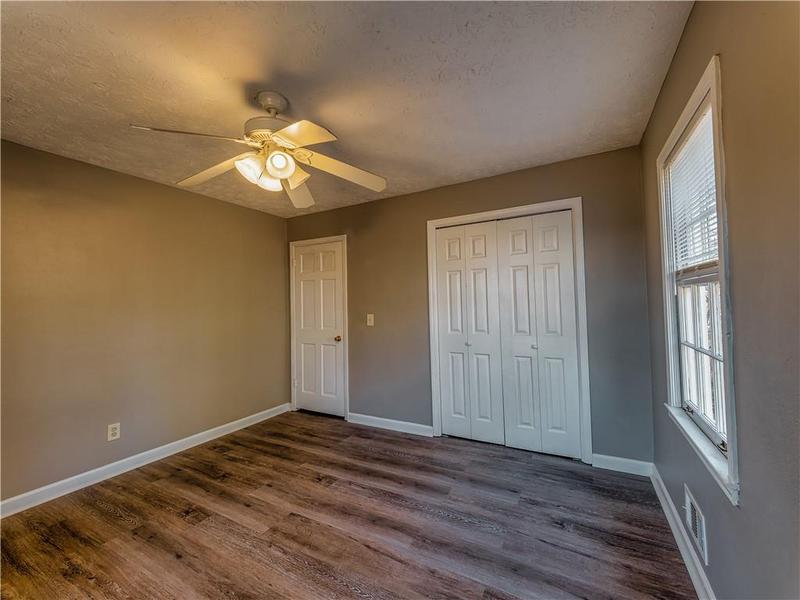 Image for property 11511 Highway 92, Woodstock, GA 30188