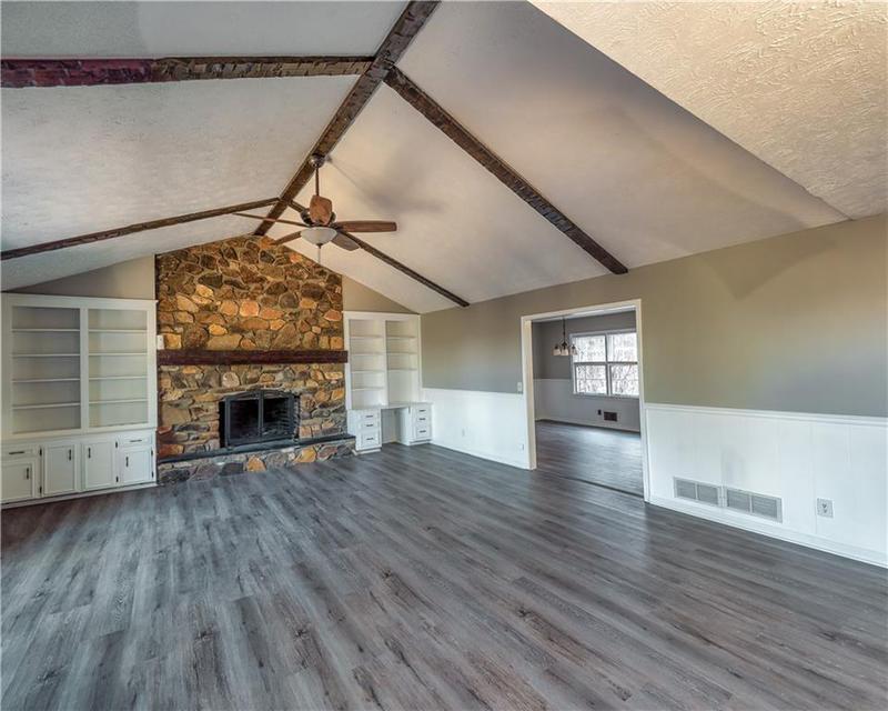 Image for property 11511 Highway 92, Woodstock, GA 30188