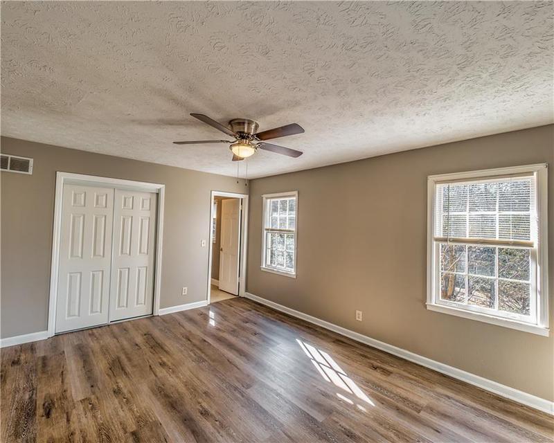 Image for property 11511 Highway 92, Woodstock, GA 30188