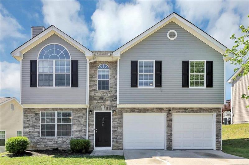 Image for property 2590 CAROLINA Ridge, Riverdale, GA 30296