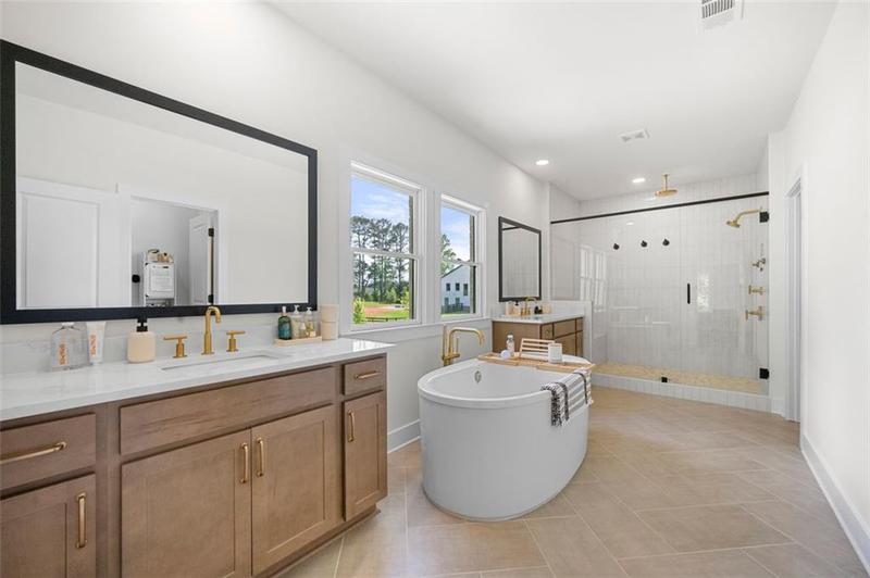 Image for property 17145 River Overlook Drive, Roswell, GA 30075