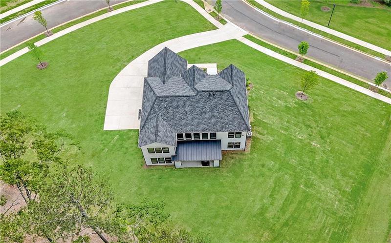 Image for property 17145 River Overlook Drive, Roswell, GA 30075