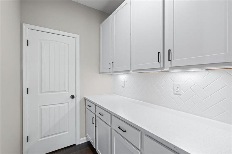 Image for property 752 Crystal Lake Parkway, Hoschton, GA 30548