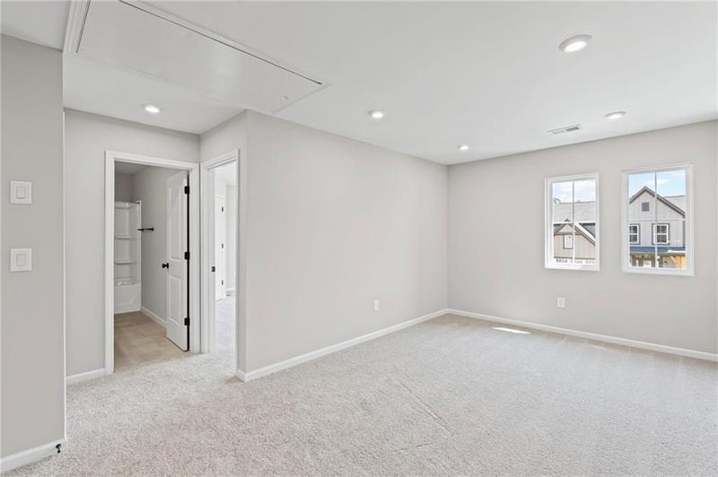 Image for property 752 Crystal Lake Parkway, Hoschton, GA 30548