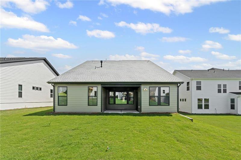 Image for property 752 Crystal Lake Parkway, Hoschton, GA 30548