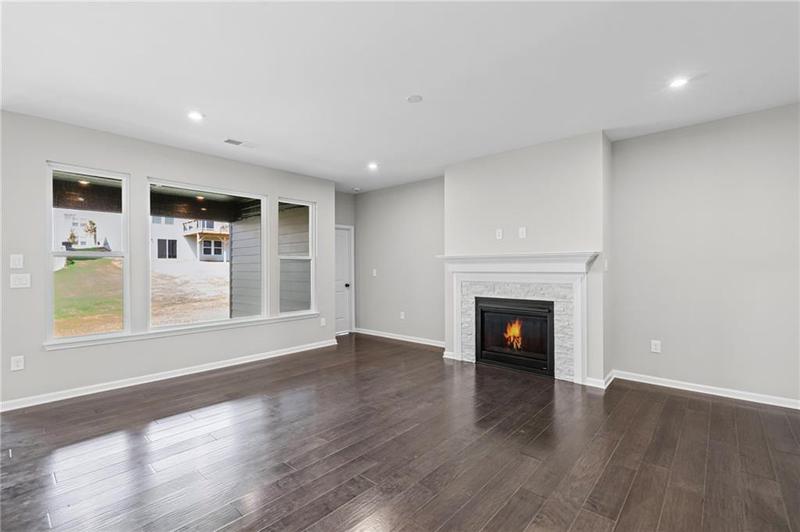 Image for property 752 Crystal Lake Parkway, Hoschton, GA 30548