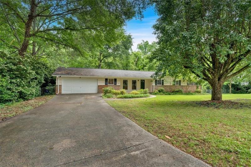 Image for property 450 Susan Creek Drive, Stone Mountain, GA 30083